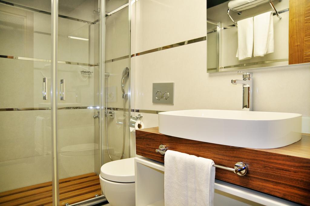 Avin Hotel Esmirna Habitación foto
